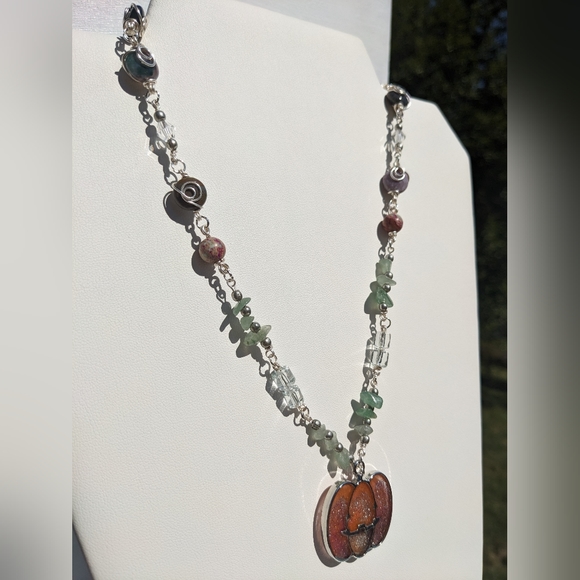 🎃SOLD🎃 Pumpkin Necklace Silver Crystals Jasper Green Aventurine Artisan Resin - Picture 6 of 14
